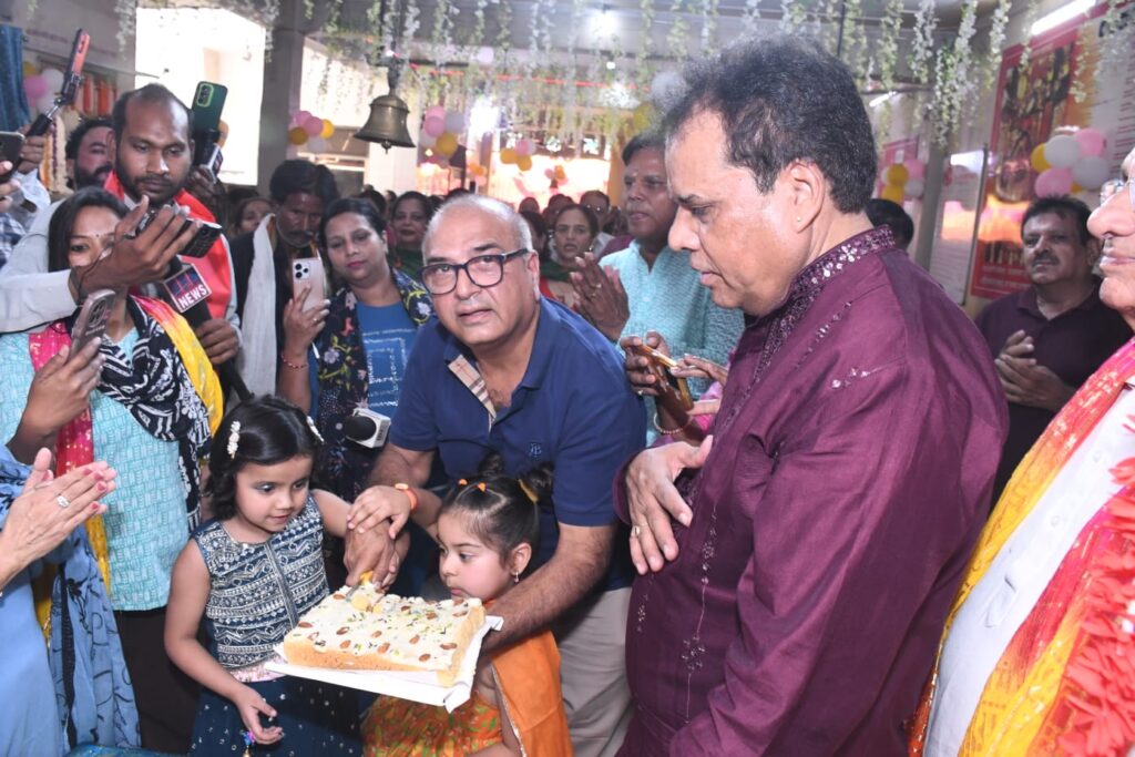 श्री हनुमान मंदिर 3डी-42 का वार्षिकोत्सव धूमधाम से मनाया- डॉ. राजेश भाटिया